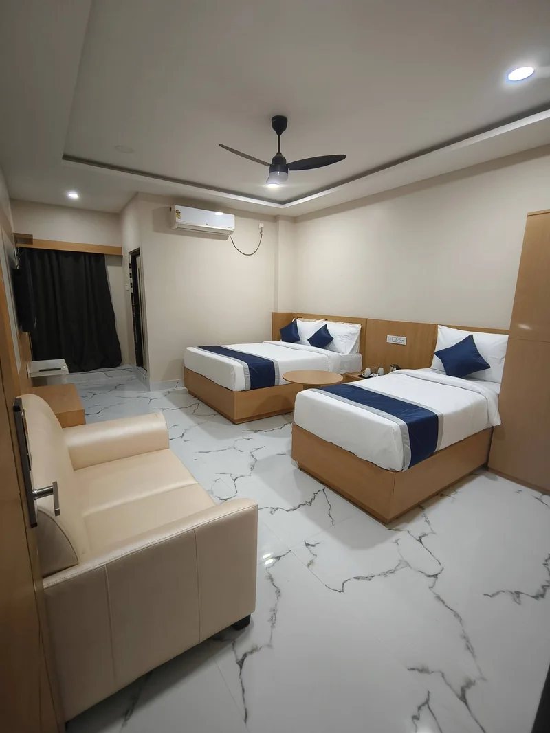 Hotel ambiance at Hotel Shiny Grand